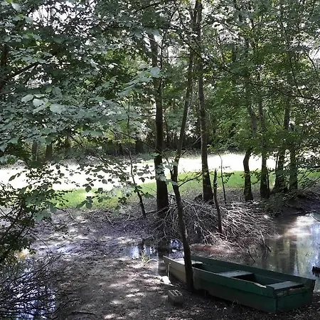 Helena Airport * 波德戈里察