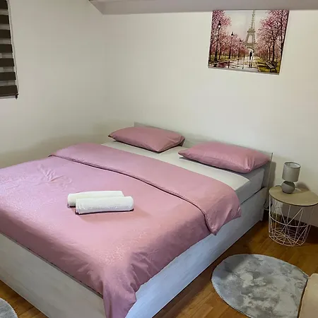 Helena Airport Apartment Podgorica