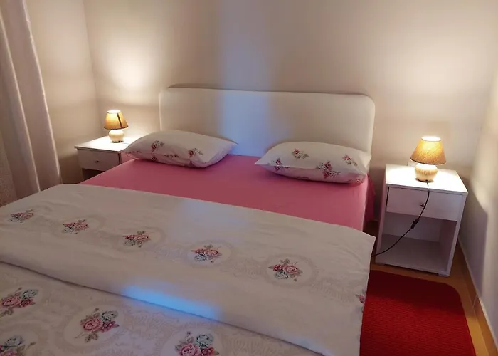 Helena Airport Apartamento *