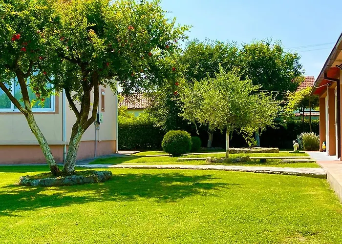 Helena Airport Apartamento *