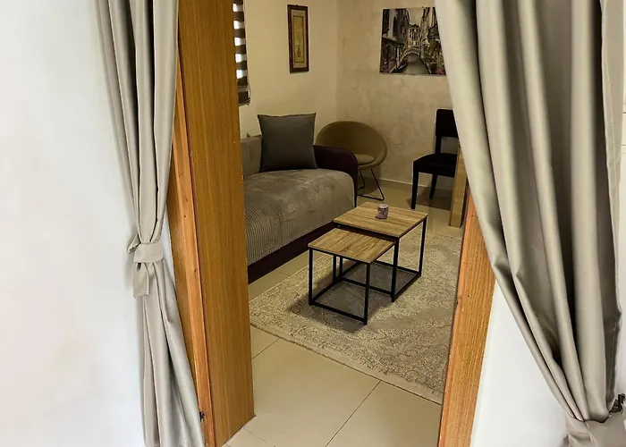 Helena Airport Apartamento